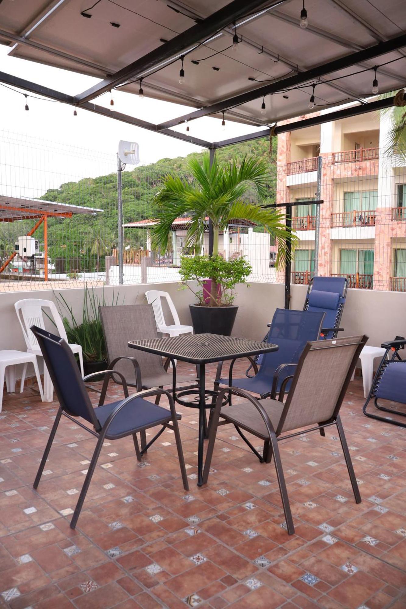 Hotel Yeah Los Ayala Exterior foto